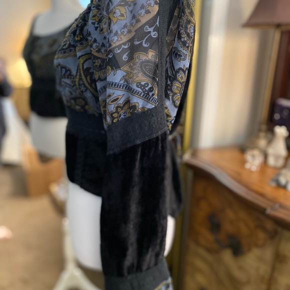 Bohemian Paisley Off-Shoulder Top - Picture 3 of 9